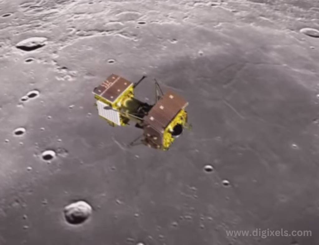 Footage of chandrayaan 3 images, Moon is so clear, looks like solid rocks, and chandrayaan 3 reaching closer to Moon